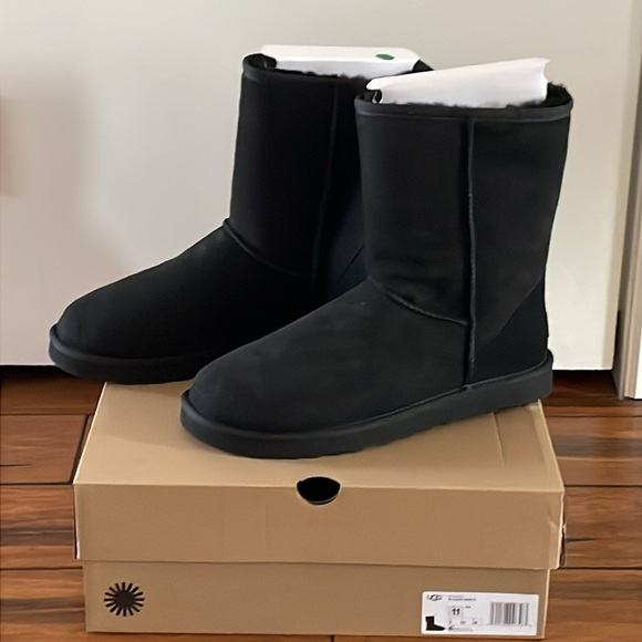 UGG Classic Short II/women’s sz11 - Picture 11 of 12